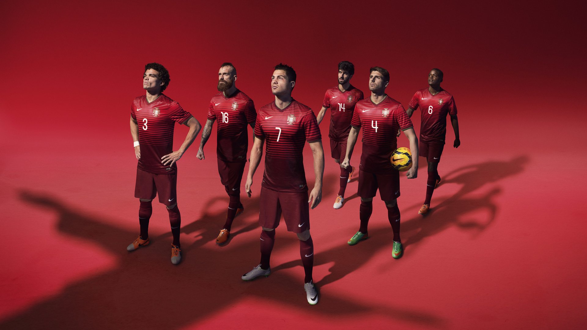 超越曼城和曼联，弗兰克率队杀入欧冠区，超级后卫梅开二度，弗兰 曼联