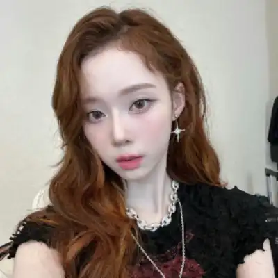 黄莉颖